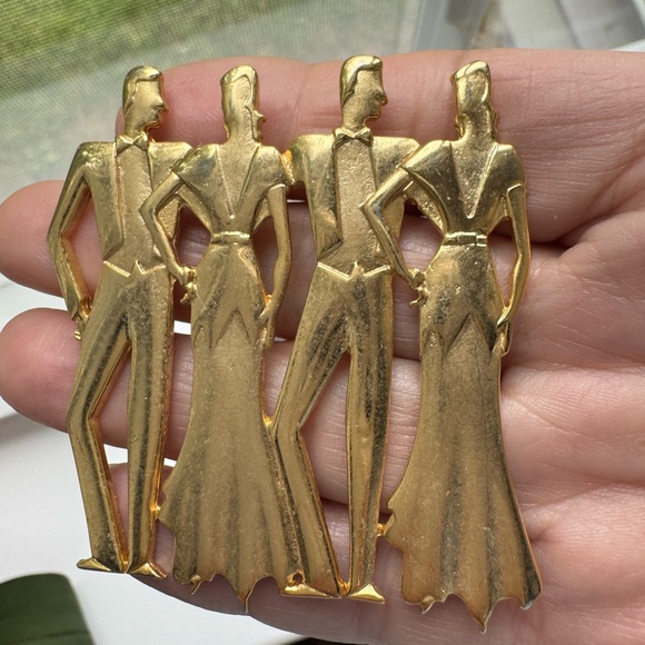 Jewelry - Vintage  Gold Couples Fashion Brooch